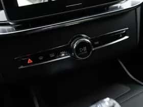 Volvo XC90 thumbnail 37