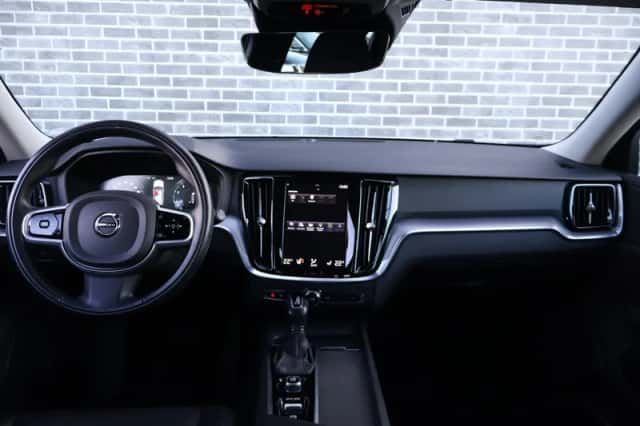 Volvo V60 (2020) thumbnail 4