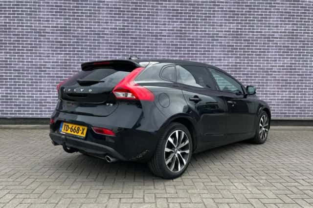 Volvo V40 (2018) thumbnail 5