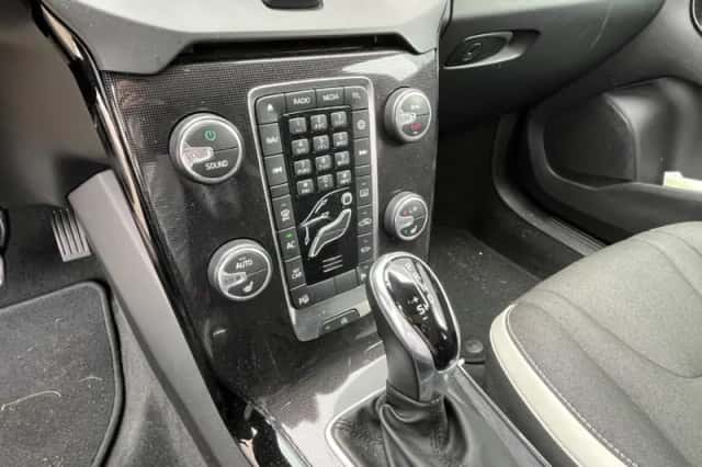 Volvo V40 (2018) thumbnail 6