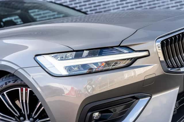 Volvo V60 (2019) thumbnail 5