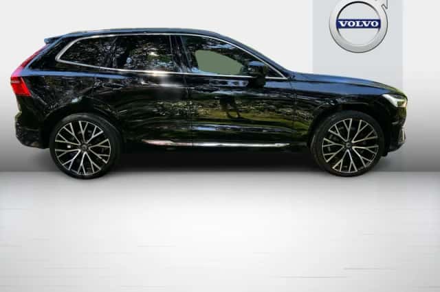 Volvo XC60 (2023) thumbnail 2