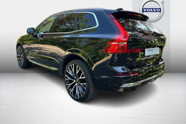 Volvo XC60 (2023) thumbnail 4