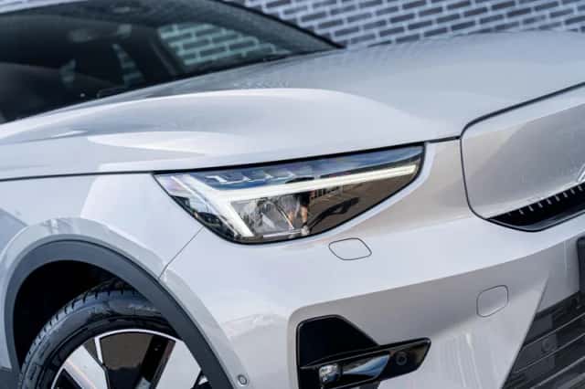Volvo EX40 (2025) thumbnail 6