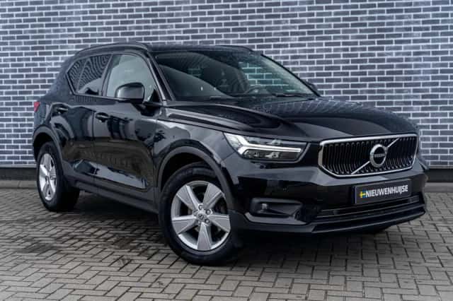 Volvo XC40 (2019) thumbnail 3