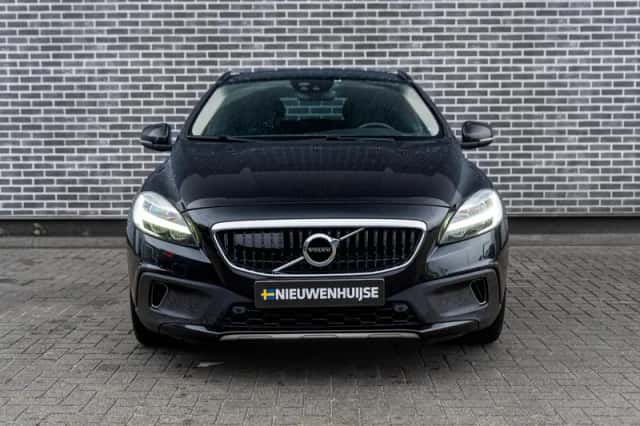 Volvo V40 (2019) thumbnail 2