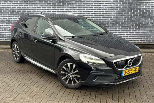 Volvo V40 (2019) thumbnail 3
