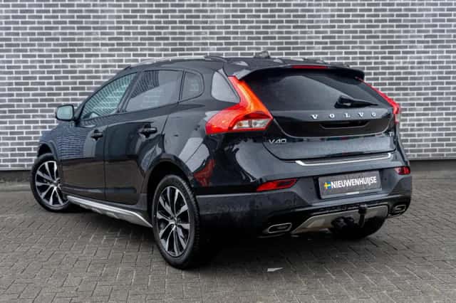 Volvo V40 (2019) thumbnail 4