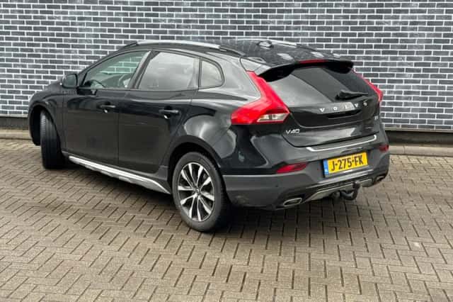 Volvo V40 (2019) thumbnail 4