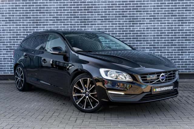 Volvo V60 (2018) thumbnail 3