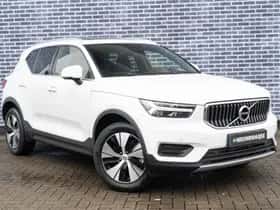 Volvo XC40 thumbnail 3