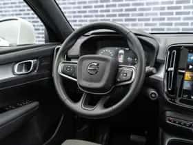 Volvo XC40 thumbnail 25