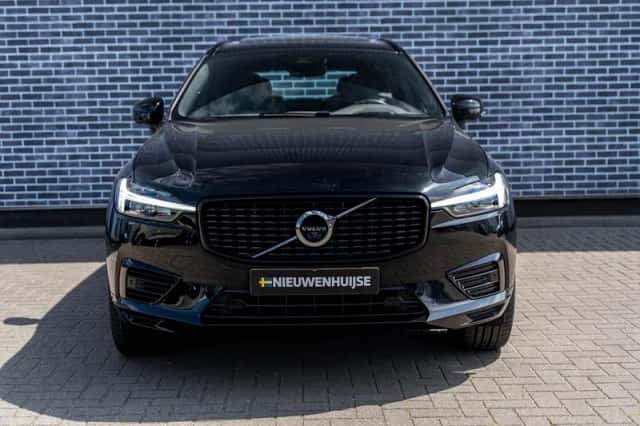 Volvo XC60 (2021) thumbnail 2