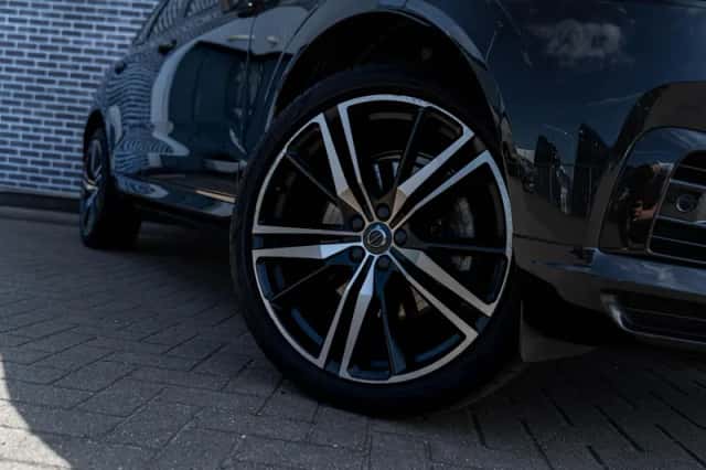 Volvo XC60 (2021) thumbnail 5