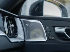 Volvo XC60 thumbnail 25