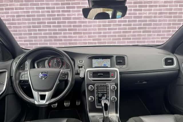 Volvo V60 (2016) thumbnail 4