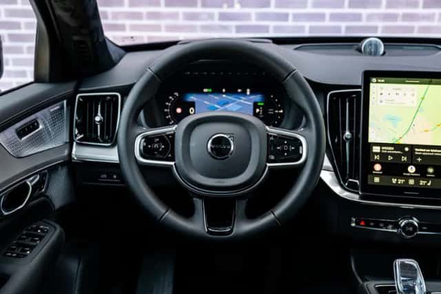 Volvo XC90 (2026) thumbnail 3