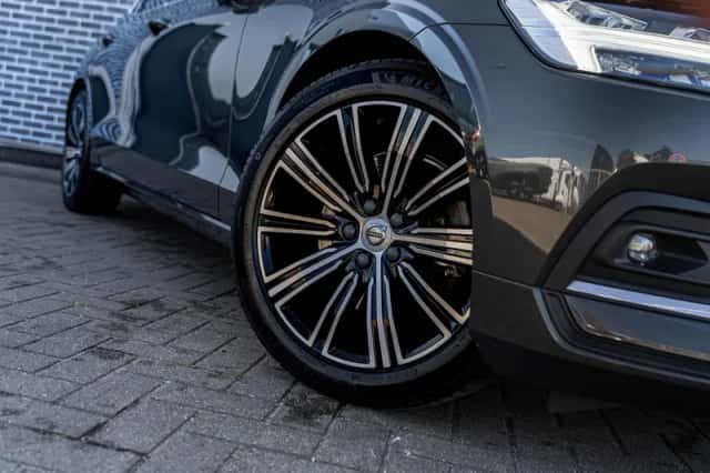 Volvo S60 (2021) thumbnail 4