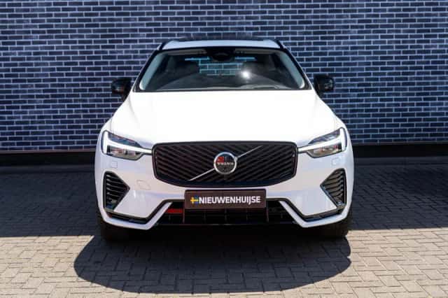 Volvo XC60 (2025) thumbnail 3