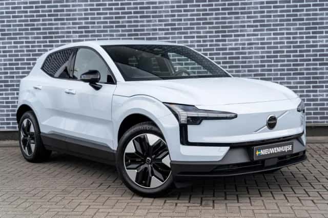Volvo EX30 (2026) thumbnail 3