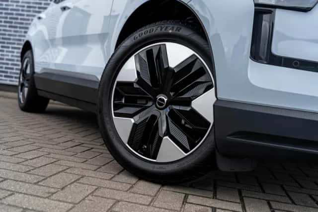 Volvo EX30 (2026) thumbnail 4
