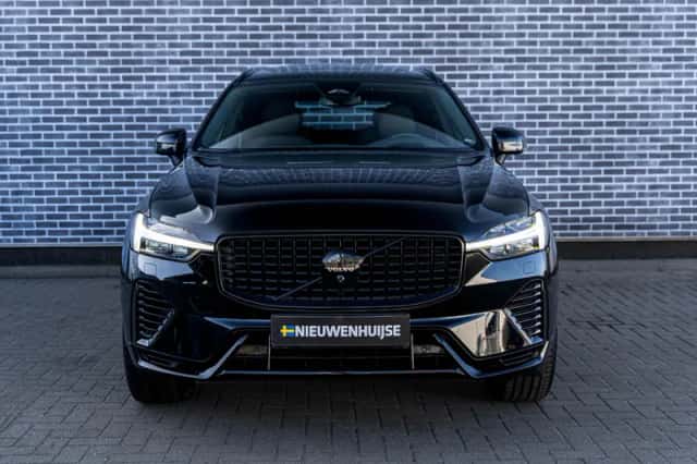 Volvo XC60 (2025) thumbnail 2