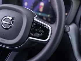 Volvo XC60 thumbnail 30