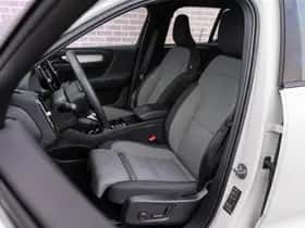 Volvo XC40 thumbnail 17