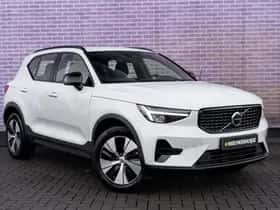 Volvo XC40 thumbnail 3