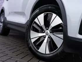 Volvo XC40 thumbnail 4