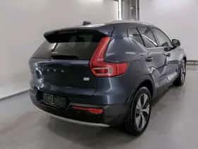 Volvo XC40 thumbnail 3