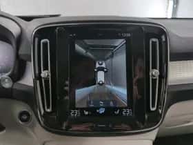 Volvo XC40 thumbnail 6