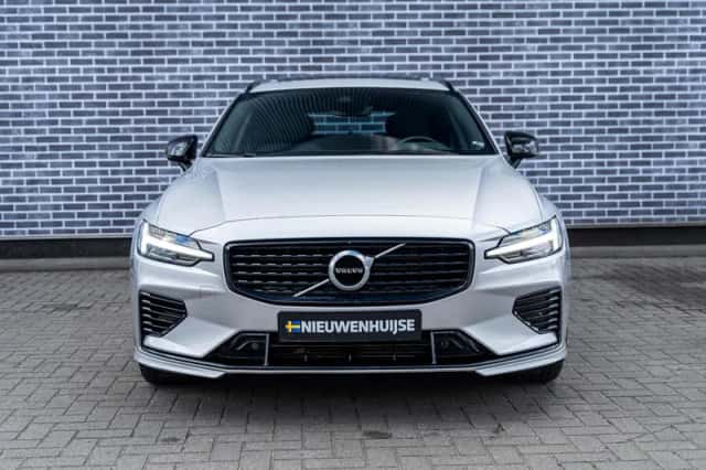 Volvo V60 (2020) thumbnail 2
