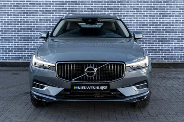 Volvo XC60 (2021) thumbnail 2