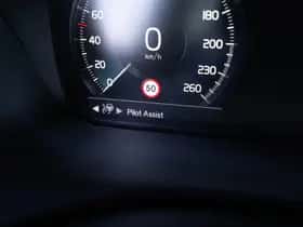Volvo XC60 thumbnail 34