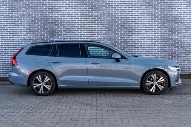 Volvo V60 (2022) thumbnail 6