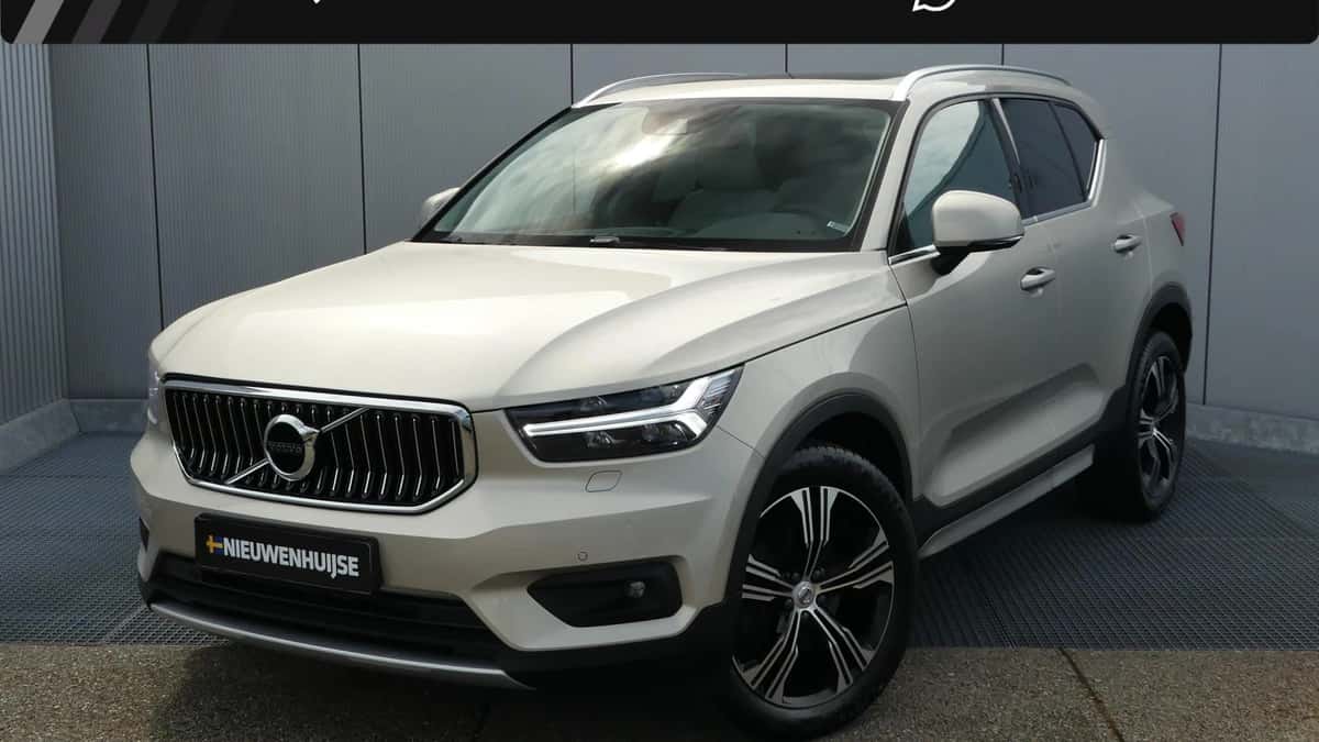 Volvo XC40 — foto 1