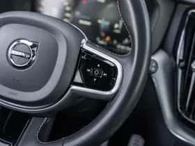 Volvo XC60 thumbnail 32