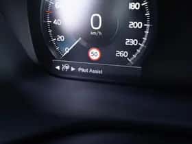 Volvo XC60 thumbnail 35
