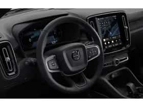 Volvo EX40 thumbnail 2