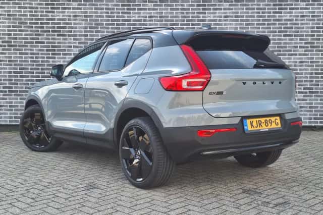 Volvo EX40 (2026) thumbnail 4