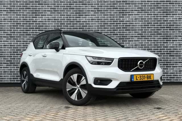 Volvo XC40 (2021) thumbnail 4