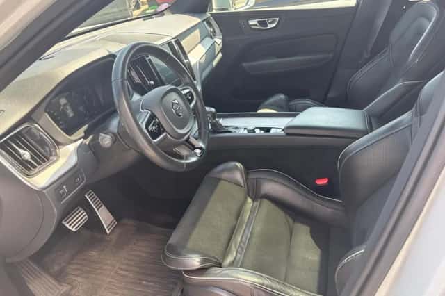 Volvo XC60 (2019) thumbnail 6