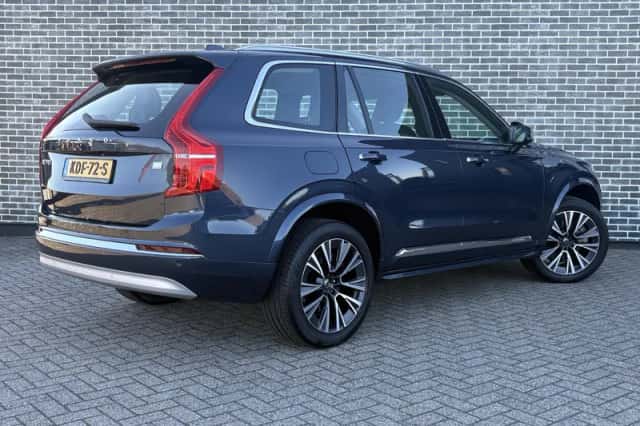Volvo XC90 (2022) thumbnail 3