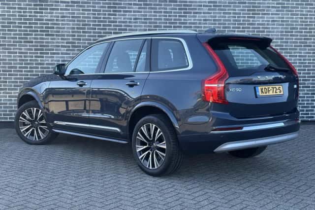 Volvo XC90 (2022) thumbnail 5