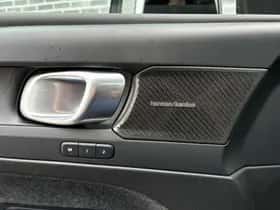 Volvo EX40 thumbnail 16