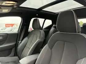 Volvo EX40 thumbnail 8