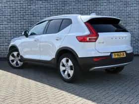 Volvo XC40 thumbnail 5