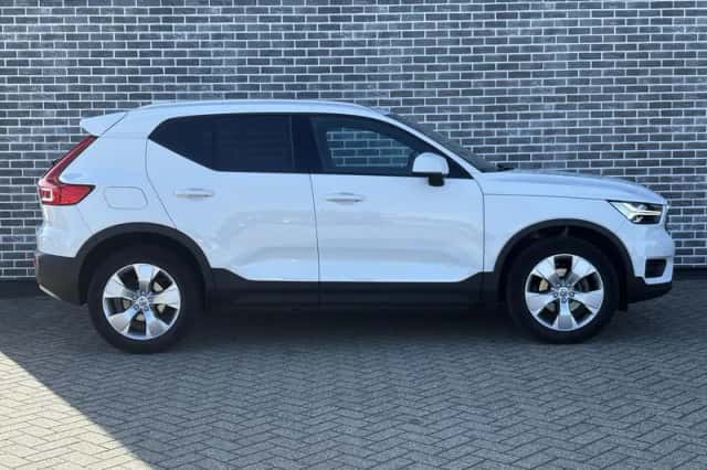 Volvo XC40 (2022) thumbnail 6