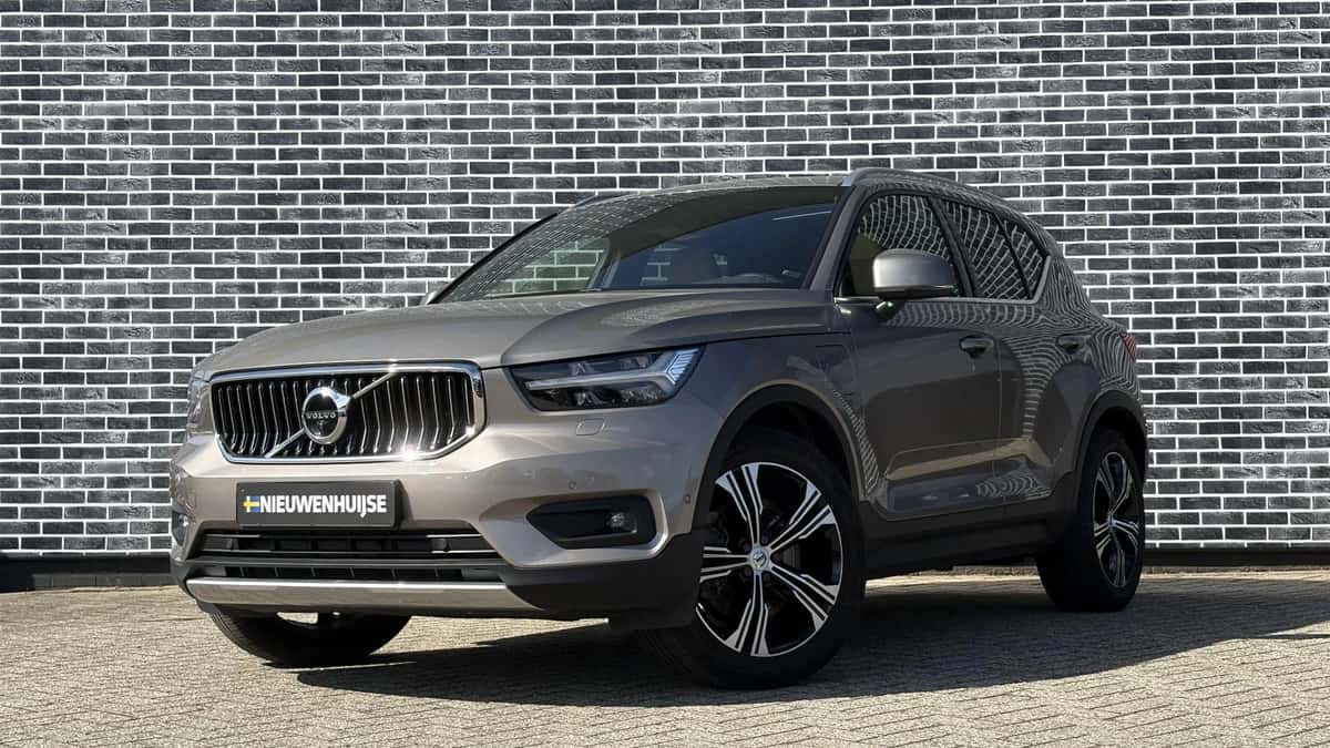 Volvo XC40 — foto 1